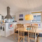 Aswith - 5m From The Sea By Interhome *