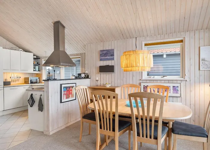 Aswith - 5m From The Sea By Interhome *